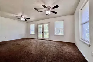 302 Harris St, Smithville, TX 78957 - Photo 30