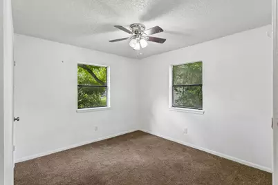 302 Harris Street, Smithville, TX 78957 - Photo 16