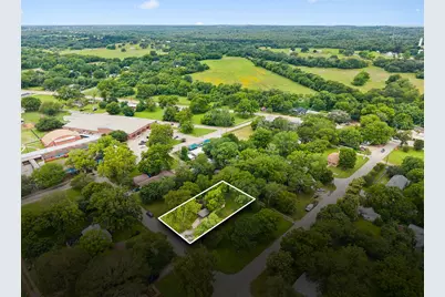 302 Harris Street, Smithville, TX 78957 - Photo 28