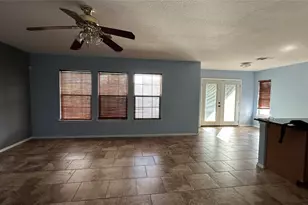 13105 Lofton Cliff Dr, Del Valle, TX 78617 - Photo 8