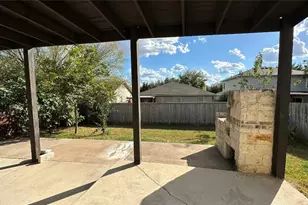 13105 Lofton Cliff Dr, Del Valle, TX 78617 - Photo 16