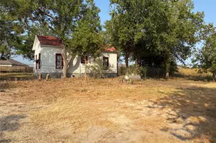 910 Bunton Ln, Kyle, TX 78640 - Photo 2