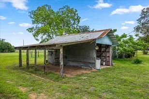 5612 Hwy 71 E, Smithville, TX 78957 - Photo 22