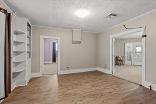 5612 Hwy 71 E, Smithville, TX 78957 - Photo 8