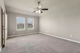 109 Mollie Dr, Hutto, TX 78634 - Photo 18