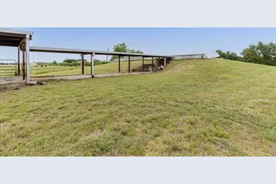 51 County Road 436, Thrall, TX 76578 - Photo 32