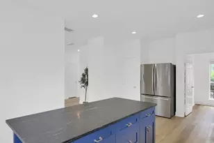 6001 Sierra Arbor Ct, Austin, TX 78759 - Photo 16