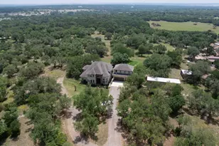3696 Co Rd 207, Liberty Hill, TX 78642 - Photo 38