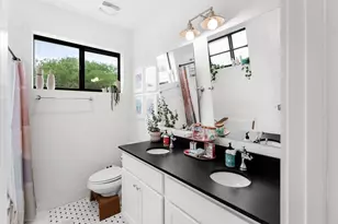 2311 E 18th St, Austin, TX 78702 - Photo 28