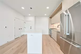 2209 S 1st St, Austin, TX 78704 - Photo 8