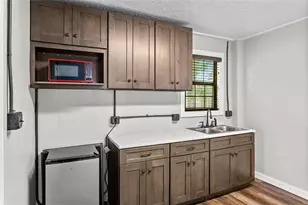 875 E Brenham St, Giddings, TX 78942 - Photo 8