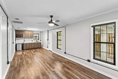 875 E Brenham Street, Giddings, TX 78942 - Photo 6