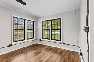 875 E Brenham St, Giddings, TX 78942 - Photo 16