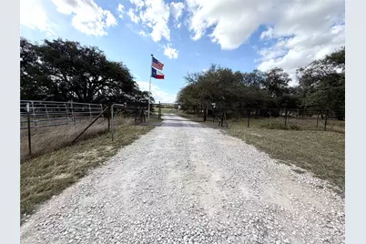 1358 County Road 233 Road, Florence, TX 76527 - Photo 2