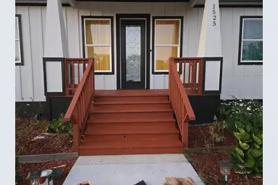 1525 Waco Street, Gonzales, TX 78629 - Photo 2