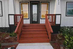 1525 Waco St, Gonzales, TX 78629 - Photo 2