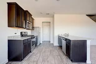 755 Wonderland Trail, New Braunfels, TX 78132 - Photo 4