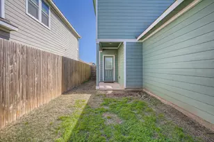 1604 Los Olivios Wy, Austin, TX 78725 - Photo 24