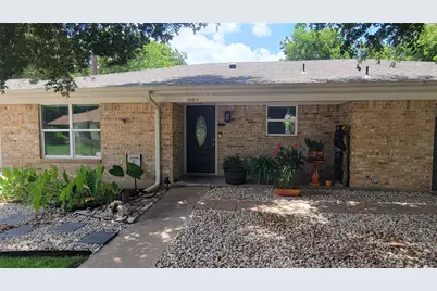 1005 George Street, Taylor, TX 76574 - Photo 2