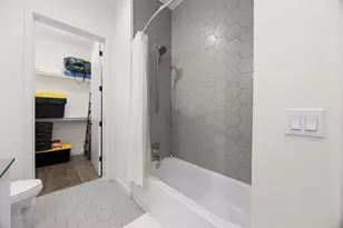 800 Embassy Dr, Austin, TX 78702 - Photo 28