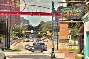 800 Embassy Dr, Austin, TX 78702 - Photo 38