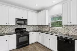 2113 Tin Can Dr, Austin, TX 78754 - Photo 10