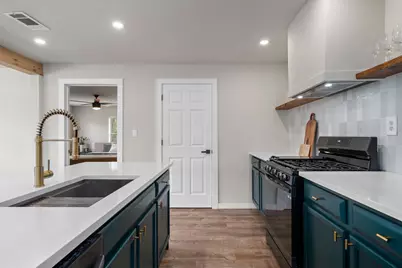 836 Cottle Town Road, Smithville, TX 78957 - Photo 14