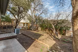 1705 Adriane Dr, Austin, TX 78721 - Photo 24