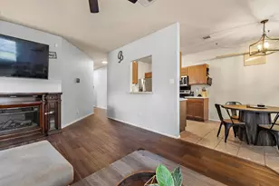 602 Creston St, Hutto, TX 78634 - Photo 10