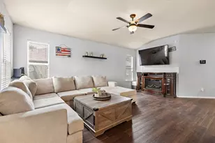 602 Creston St, Hutto, TX 78634 - Photo 12