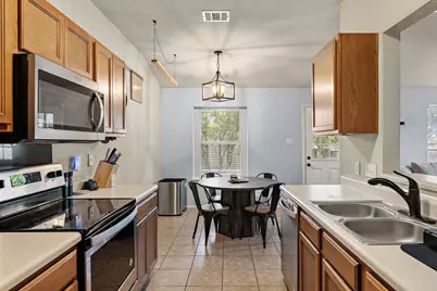 602 Creston Street, Hutto, TX 78634 - Photo 6