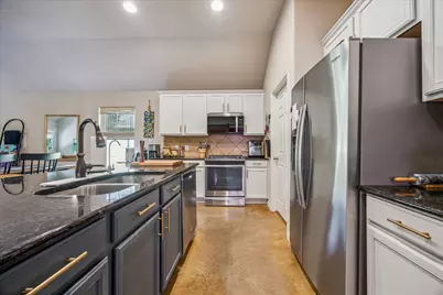7104 Bay City Bend, Austin, TX 78725 - Photo 6