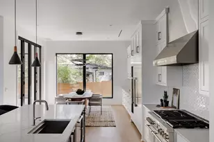 2504 Bluffview Dr, Austin, TX 78704 - Photo 8