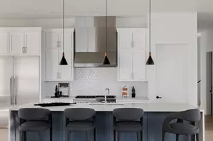 2504 Bluffview Dr, Austin, TX 78704 - Photo 6