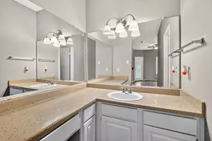 12166 Metric Blvd, Austin, TX 78758 - Photo 14