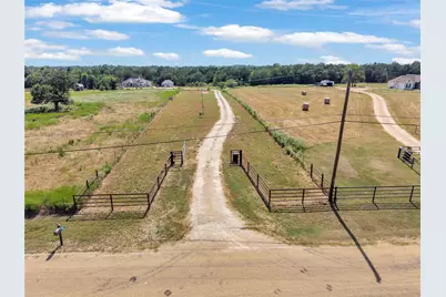 668 Fairview Drive, Rockdale, TX 76567 - Photo 38