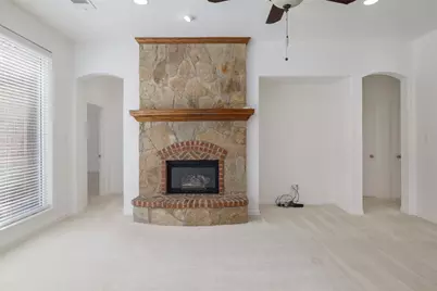 18933 Colonial Manor Lane, Pflugerville, TX 78660 - Photo 4