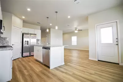 511 Whirlaway Drive #B, Jarrell, TX 76537 - Photo 8