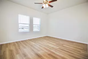 511 Whirlaway Dr, Jarrell, TX 76537 - Photo 14