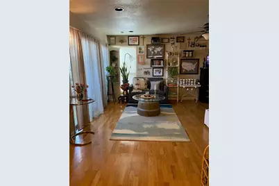 112 W 38th Street #202, Austin, TX 78705 - Photo 2