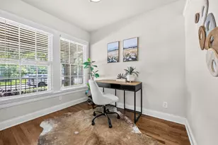 924 E 52nd St, Austin, TX 78751 - Photo 10