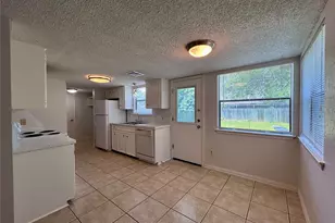 8800 Clearbrook Trail, Austin, TX 78729 - Photo 4