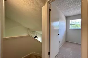 8800 Clearbrook Trail, Austin, TX 78729 - Photo 18