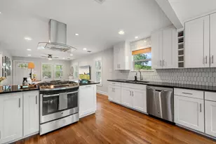 1214 Stobaugh St, Austin, TX 78757 - Photo 10