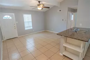 2913 E 51st St, Austin, TX 78723 - Photo 6