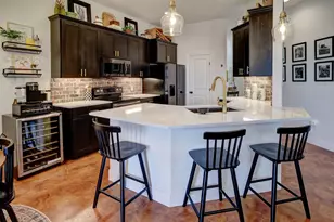 338 W Keanahalululu Ln, Bastrop, TX 78602 - Photo 10