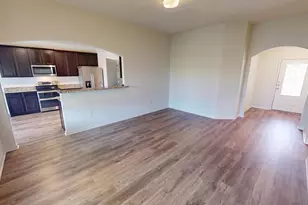1531 Twin Estates Dr, Kyle, TX 78640 - Photo 2