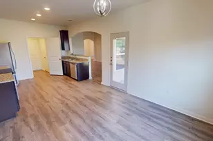 1531 Twin Estates Dr, Kyle, TX 78640 - Photo 10