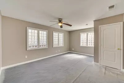 318 NW Loop 230 Highway, Smithville, TX 78957 - Photo 12
