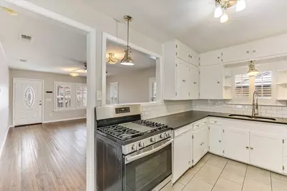 318 NW Loop 230 Highway, Smithville, TX 78957 - Photo 8